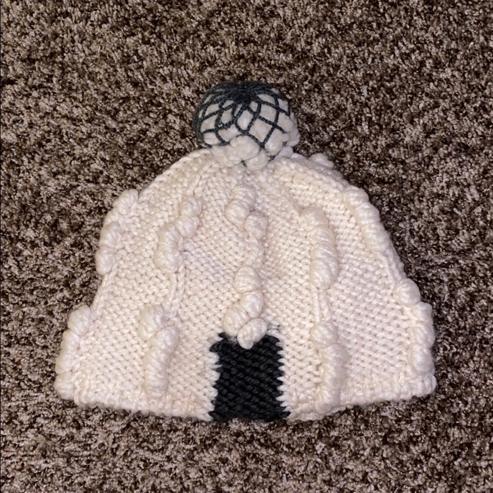 Nobis wool beanie